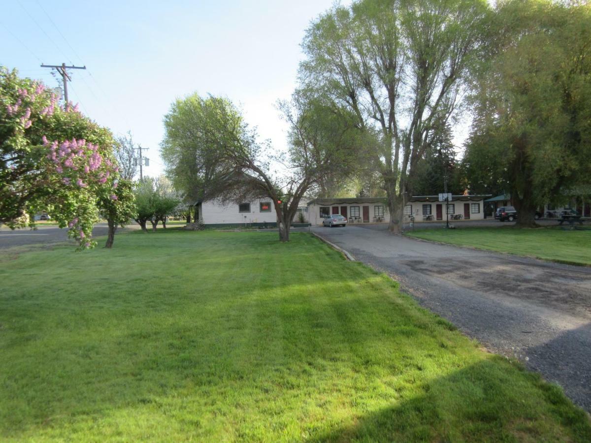 The Willows Motel Wilbur Dış mekan fotoğraf